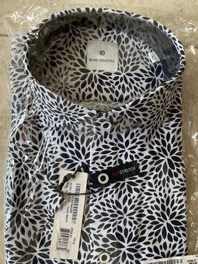 💐NWT💐 Blue Industry Short Sleeve Shirt Flowers Navy - size 42